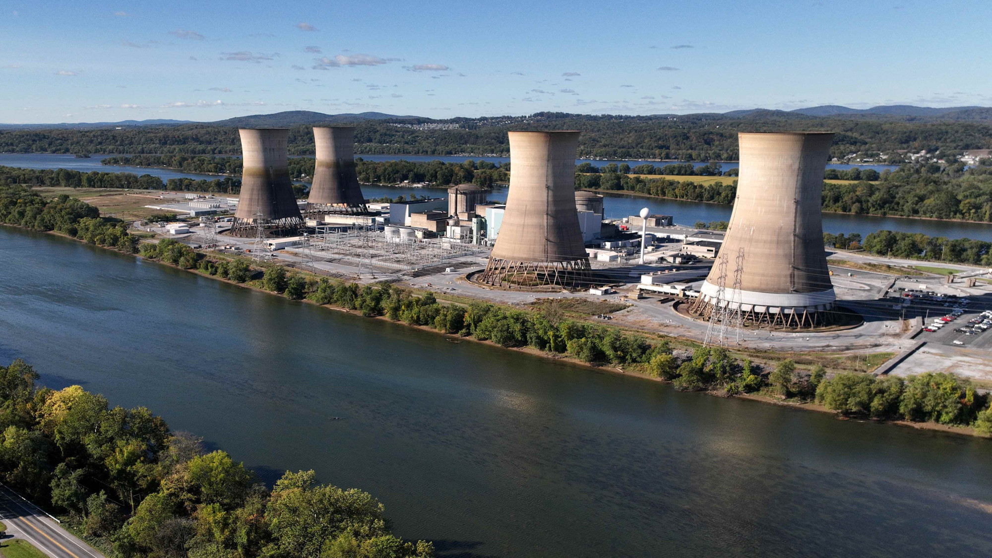 Donald Trump signe des décrets pour stimuler l'industrie nucléaire américaine
