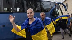 L’Ukraine et la Russie échangent des centaines de prisonniers de guerre dans la seconde étape de leur plus grand échange