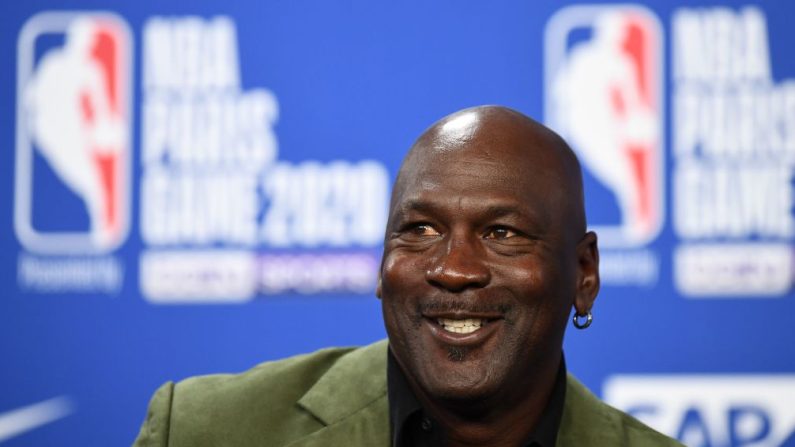 La légende du basket Michael Jordan fera partie de l'équipe du diffuseur NBC pour la prochaine saison de NBA, a annoncé la chaîne lundi. (Photo : FRANCK FIFE/AFP via Getty Images)