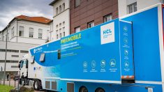 Le pneumobile : un camion avec scanner et unité de soins embarquée pour dépister les cancers du poumon